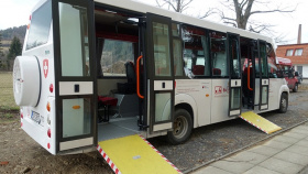 Bezbariérový autobus Charity Svaté rodiny Nový Hrozenkov